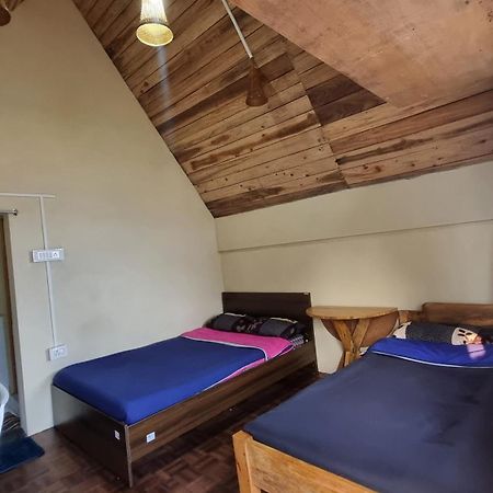 I Basa Homestay Sohrarim Eksteriør bilde