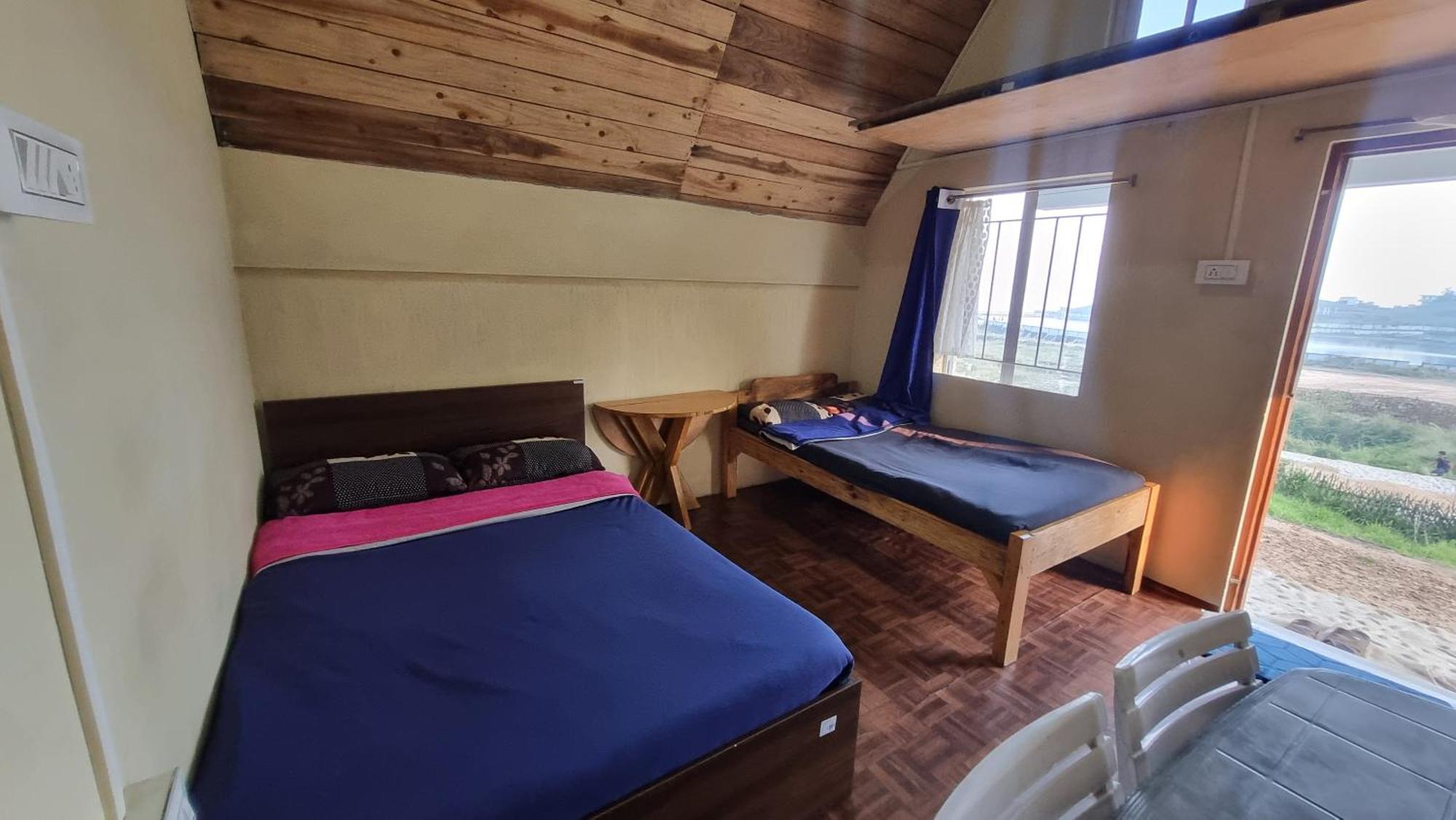 I Basa Homestay Sohrarim Eksteriør bilde